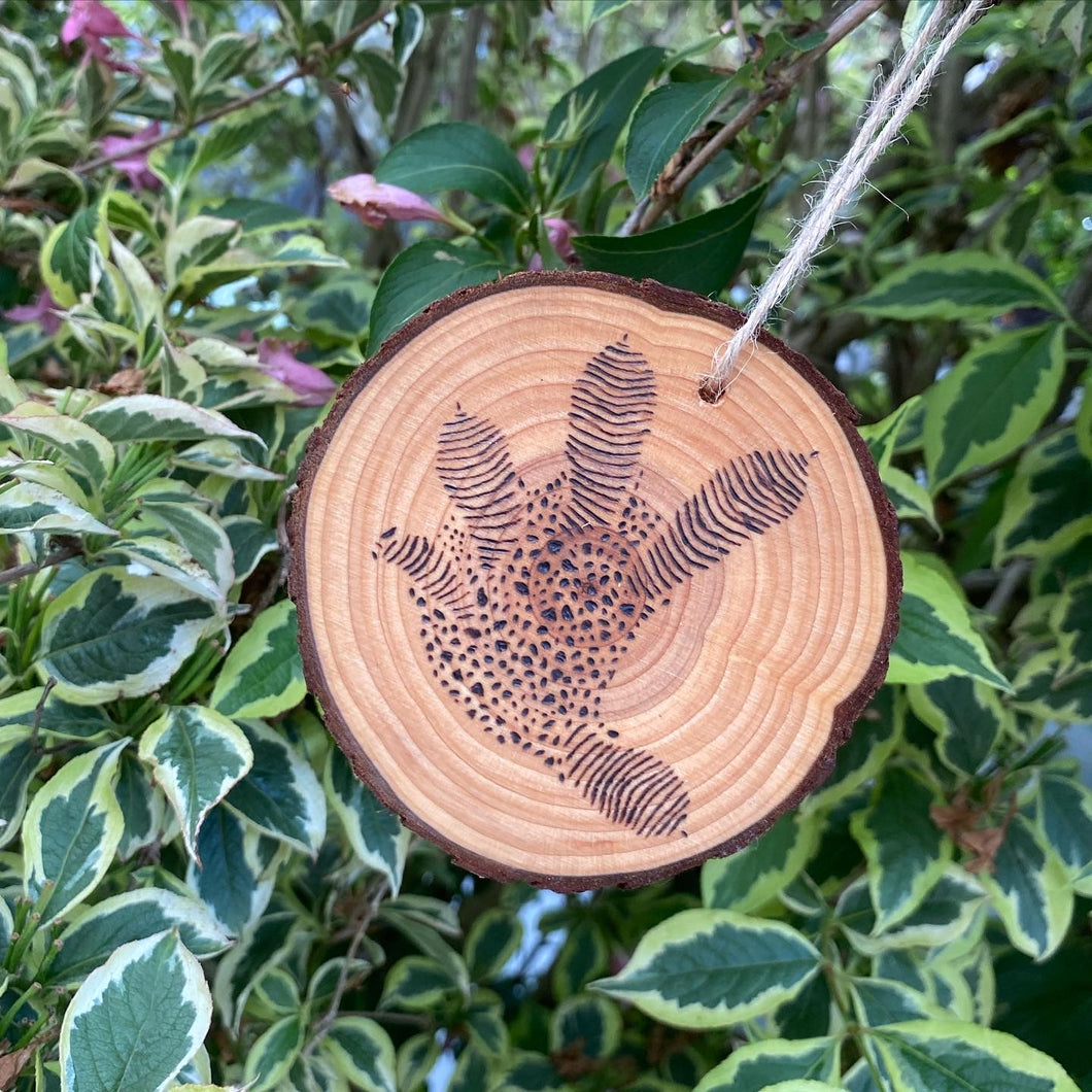 Gecko Footprint Natural Wood Log Slice Decoration